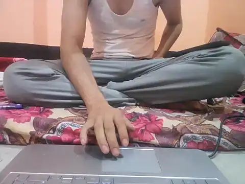 rahulkajuuu0909 online show from November 4, 2025, 7:39 pm