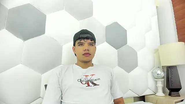 Axel Forte online show from December 14, 2025, 1:17 pm