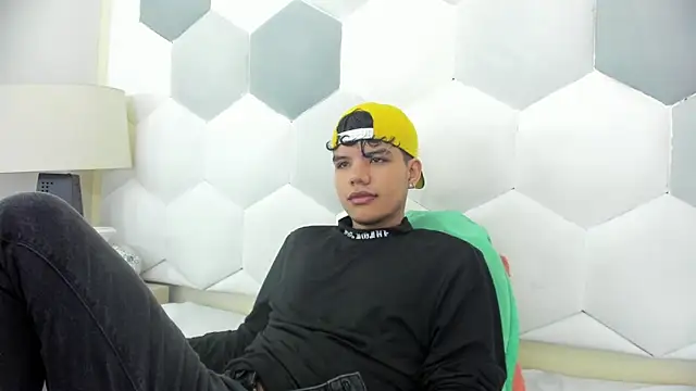 Snapshot of Axel_Forte chatting on November 23, 2025, 12:26 pm Axel Forte online show from November 23, 2025, 12:26 pm