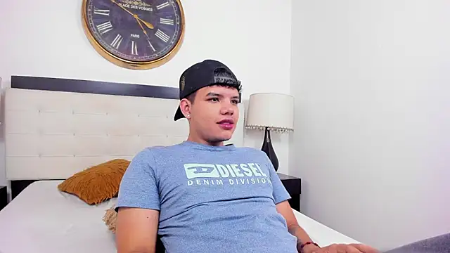 Snapshot of Axel_Forte chatting on May 22, 2026, 2:37 pm Axel Forte online show from May 22, 2026, 2:37 pm