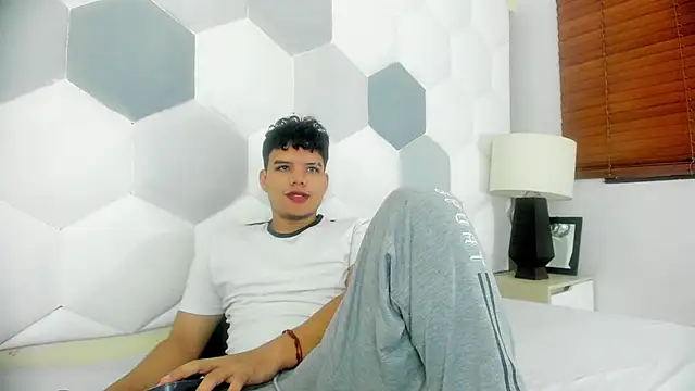 Snapshot of Axel_Forte chatting on April 25, 2026, 3:09 pm Axel Forte online show from April 25, 2026, 3:09 pm