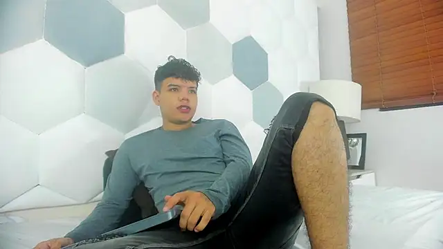 Snapshot of Axel_Forte chatting on April 22, 2026, 2:02 pm Axel Forte online show from April 22, 2026, 2:02 pm