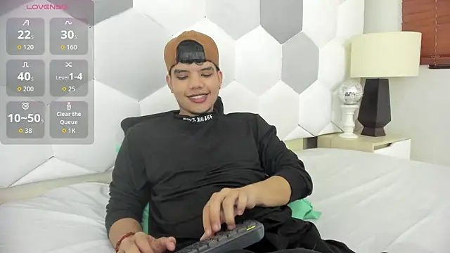 Snapshot of Axel_Forte chatting on October 20, 2025, 7:47 pm Axel Forte online show from October 20, 2025, 7:47 pm