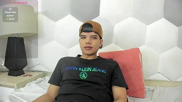 Snapshot of Axel_Forte chatting on October 23, 2025, 12:59 pm Axel Forte online show from October 23, 2025, 12:59 pm