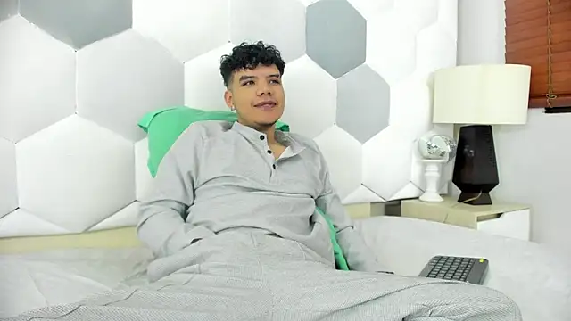 Snapshot of Axel_Forte chatting on December 1, 2025, 1:01 pm Axel Forte online show from December 1, 2025, 1:01 pm