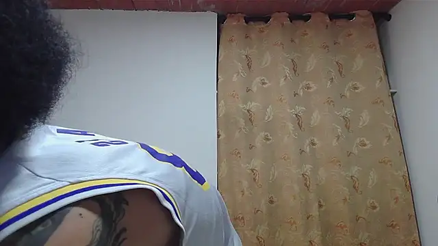 Snapshot of Smith_Gael chatting on December 14, 2025, 10:48 pm Smith Gael online show from December 14, 2025, 10:48 pm