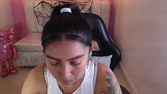 madhison klain s online show from October 29, 2025, 8:19 pm