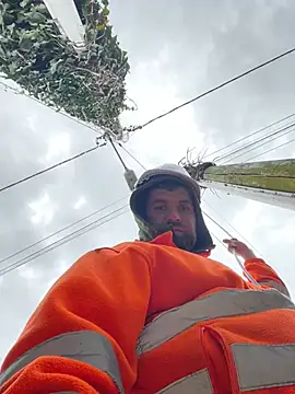 daniel21p online show from March 21, 2025, 9:56 am