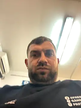 daniel21p online show from November 17, 2025, 2:26 am