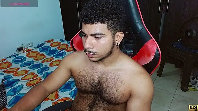 Javier Hot27 online show from April 7, 2026, 9:38 pm