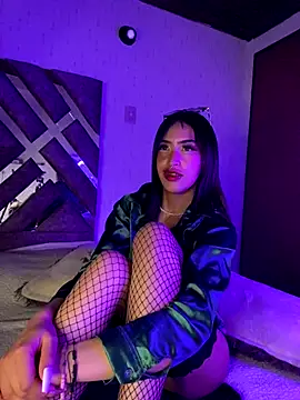 MichelleDiaz Pink online show from November 12, 2025, 4:27 am