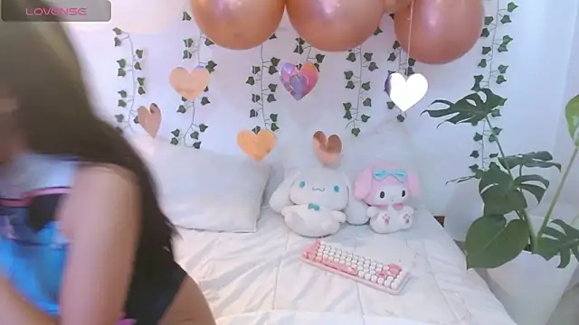 hellokitty  valery online show from March 26, 2026, 8:51 pm