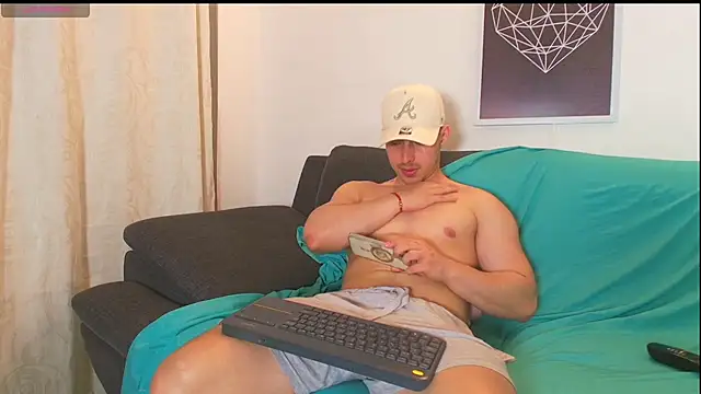 Snapshot of thomyafar chatting on February 21, 2025, 6:18 am thomyafar online show from February 21, 2025, 6:18 am