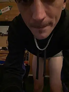 Polaroid White online show from November 11, 2025, 11:31 pm