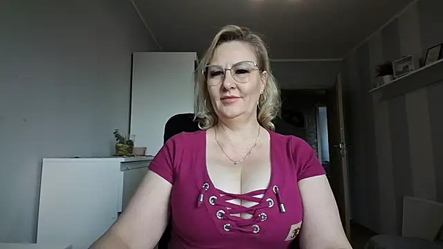 DianaLive online show from March 10, 2026, 7:34 am