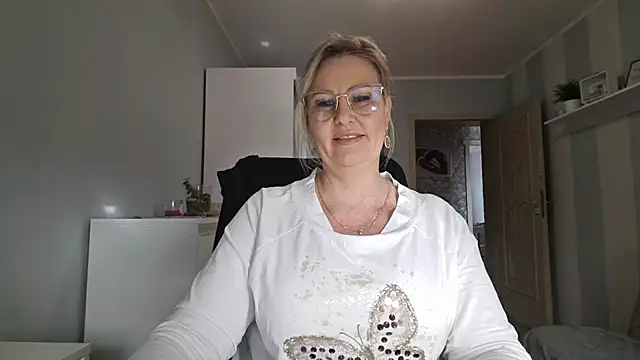 DianaLive online show from March 2, 2026, 10:33 am