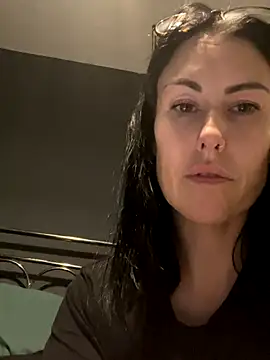 xCharlie MILFx online show from November 7, 2025, 2:16 am