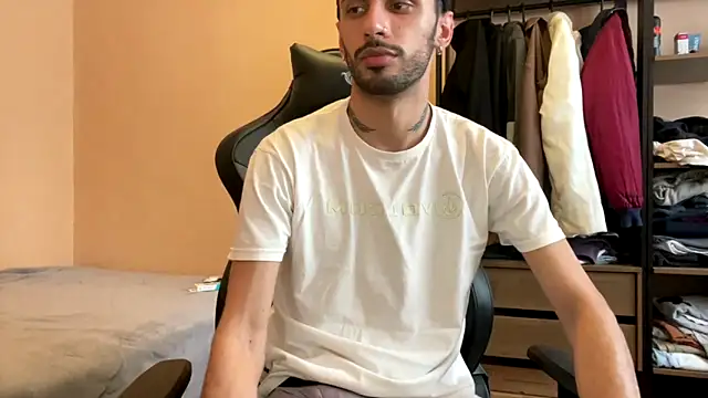 iendriw online show from December 4, 2025, 7:24 pm