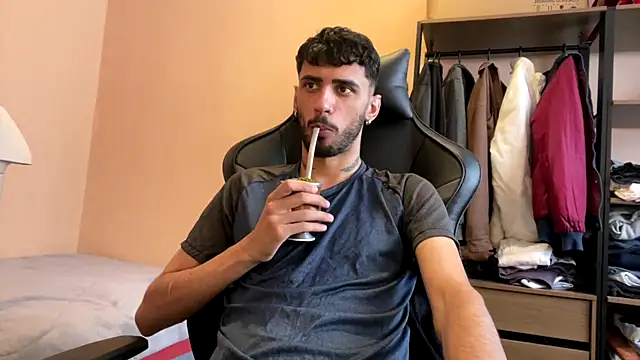 iendriw online show from November 5, 2025, 7:17 pm