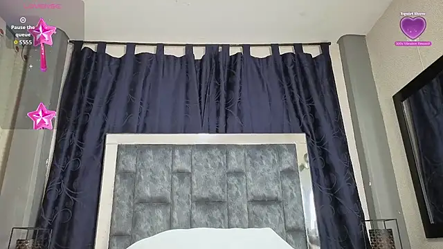 Effie cooper online show from December 3, 2025, 8:30 pm