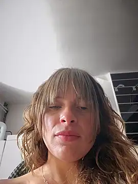 gynna kimera online show from May 23, 2026, 12:59 pm