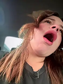 Snapshot of gynna_kimera chatting on November 6, 2025, 12:20 pm gynna kimera online show from November 6, 2025, 12:20 pm