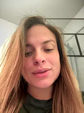 Snapshot of gynna_kimera chatting on December 18, 2025, 9:29 pm gynna kimera online show from December 18, 2025, 9:29 pm