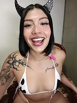 Snapshot of Kylie_brazt chatting on October 8, 2025, 5:20 am Kylie brazt online show from October 8, 2025, 5:20 am