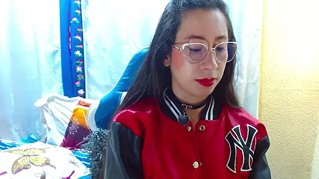 Gia leinn online show from February 6, 2026, 2:35 pm