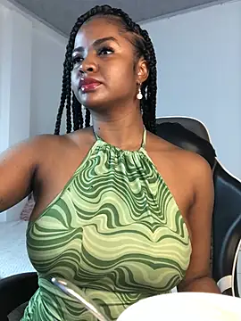 Snapshot of ValerieBlakee chatting on July 18, 2026, 12:14 pm ValerieBlakee online show from July 18, 2026, 12:14 pm