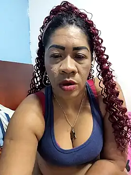 Snapshot of Tocameamor chatting on July 4, 2026, 8:24 pm Tocameamor online show from July 4, 2026, 8:24 pm