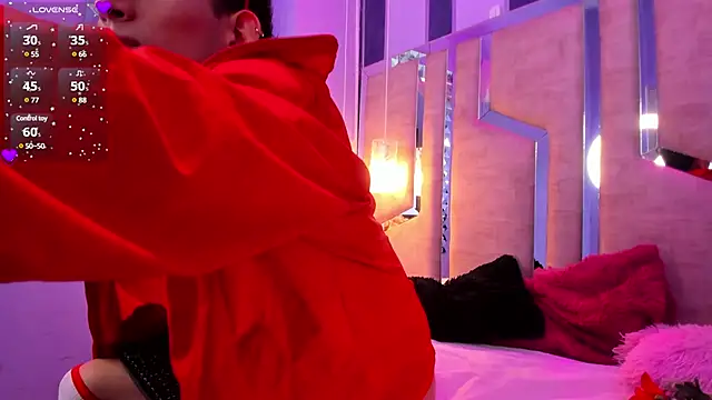 ValentinoMoreti online show from March 21, 2025, 5:00 am