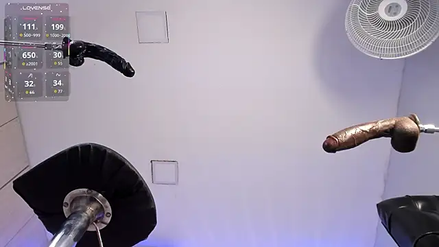 ValentinoMoreti online show from October 3, 2025, 2:51 pm