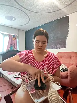 krolay16 online show from September 28, 2025, 8:38 pm