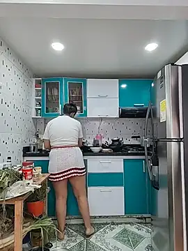 krolay16 online show from November 22, 2025, 8:18 pm