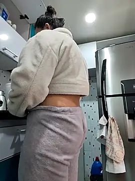 krolay16 online show from October 1, 2025, 6:34 pm