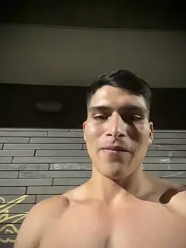 Snapshot of MaxxxSteil chatting on March 21, 2025, 7:44 am MaxxxSteil online show from March 21, 2025, 7:44 am