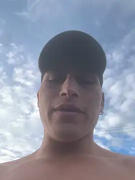 Snapshot of MaxxxSteil chatting on October 10, 2025, 10:32 pm MaxxxSteil online show from October 10, 2025, 10:32 pm