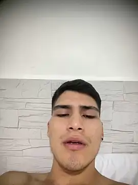 Snapshot of MaxxxSteil chatting on March 17, 2025, 3:40 pm MaxxxSteil online show from March 17, 2025, 3:40 pm