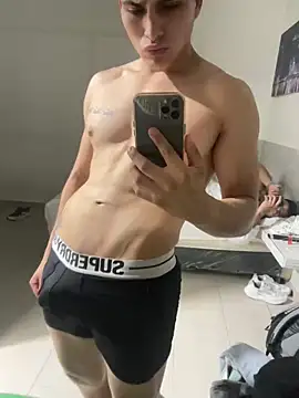 Snapshot of MaxxxSteil chatting on March 18, 2025, 9:34 am MaxxxSteil online show from March 18, 2025, 9:34 am