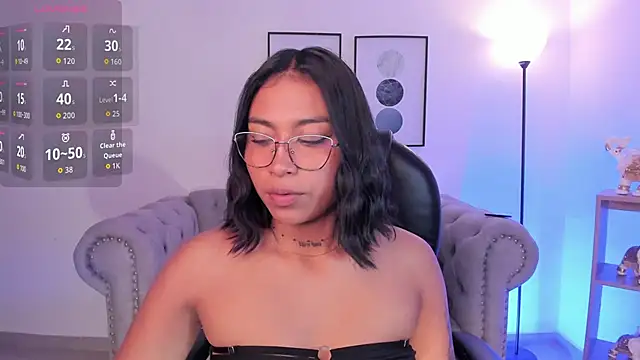 Ivyy Moon  online show from March 7, 2026, 4:08 am