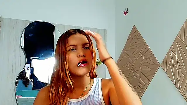 Snapshot of ZaraRousse chatting on November 30, 2025, 9:26 pm ZaraRousse online show from November 30, 2025, 9:26 pm