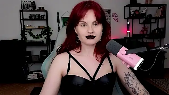 Della Ideal online show from April 19, 2026, 5:14 pm