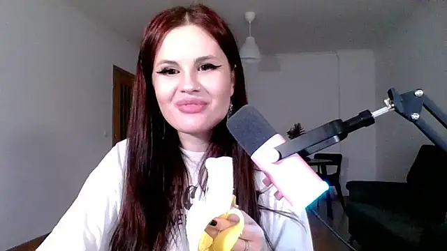 Snapshot of Della_Ideal chatting on March 17, 2025, 6:21 pm Della Ideal online show from March 17, 2025, 6:21 pm