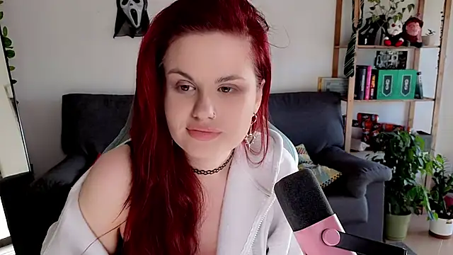 Snapshot of Della_Ideal chatting on December 2, 2025, 9:11 am Della Ideal online show from December 2, 2025, 9:11 am