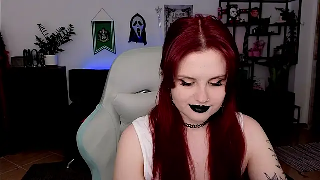 Snapshot of Della_Ideal chatting on February 25, 2026, 6:41 pm Della Ideal online show from February 25, 2026, 6:41 pm