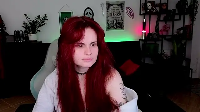 Snapshot of Della_Ideal chatting on February 16, 2026, 6:28 pm Della Ideal online show from February 16, 2026, 6:28 pm