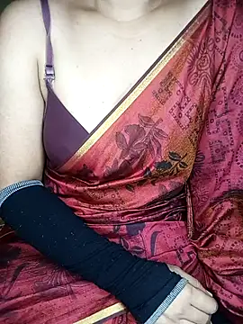 Snapshot of geetha_telugu_kan277 chatting on February 16, 2026, 6:12 am geetha telugu kan277 online show from February 16, 2026, 6:12 am