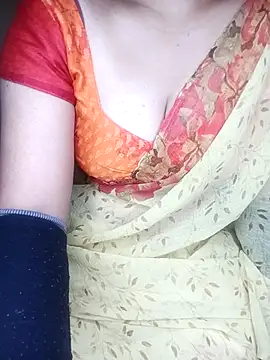 Snapshot of geetha_telugu_kan277 chatting on February 14, 2026, 4:29 pm geetha telugu kan277 online show from February 14, 2026, 4:29 pm