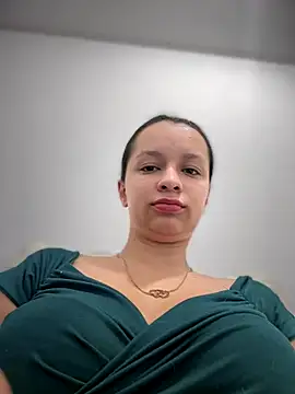 Snapshot of Soy_Sara7 chatting on October 6, 2025, 12:06 pm Soy Sara7 online show from October 6, 2025, 12:06 pm